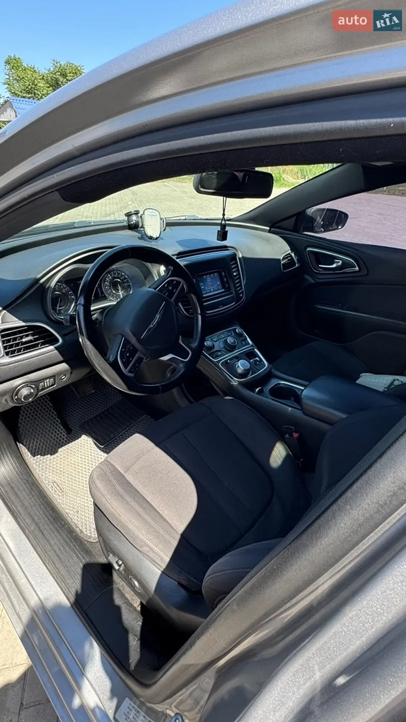 Chrysler 200 2014 VIN 1C3CCCAB1FN596189 фото оголошення 6 з 10