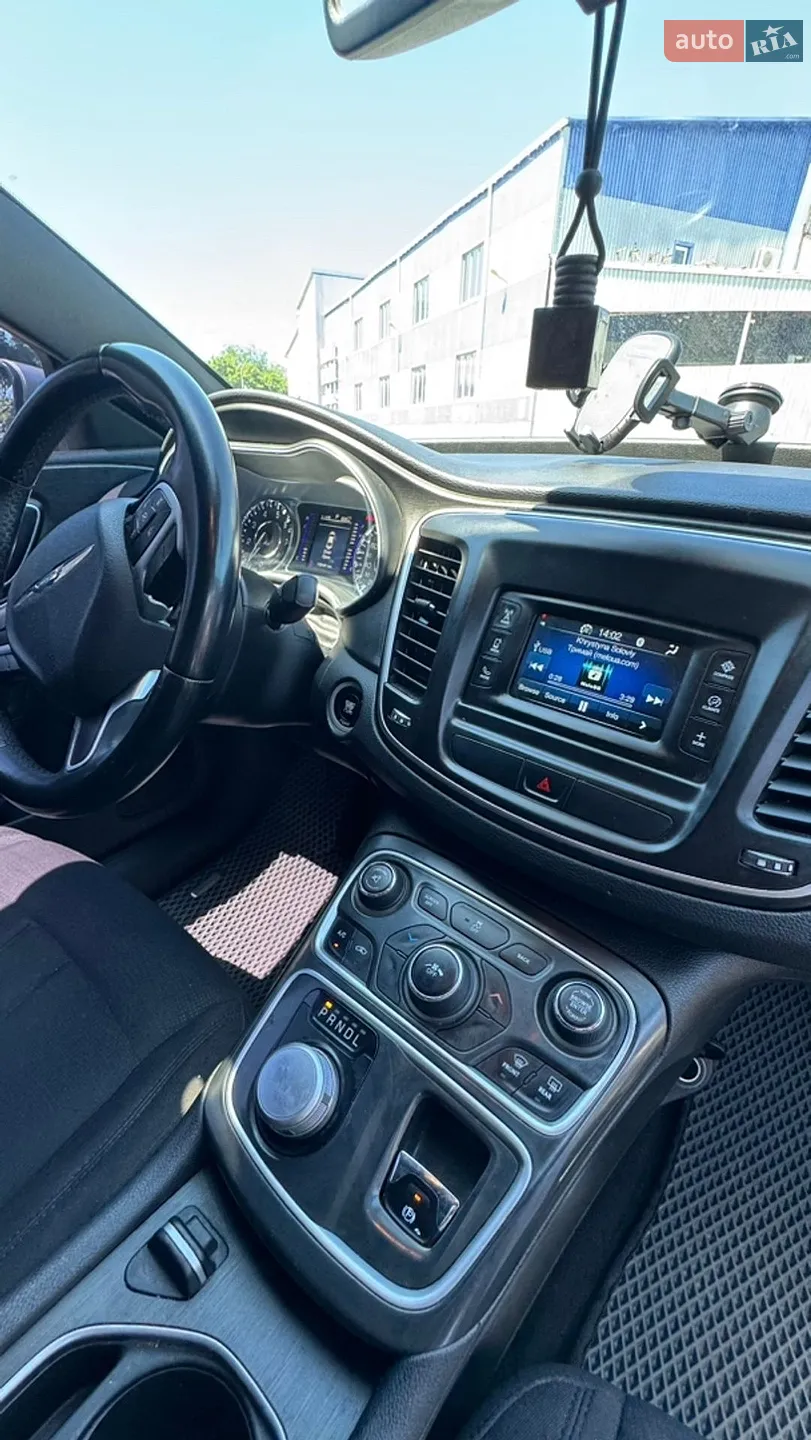 Chrysler 200 2014 VIN 1C3CCCAB1FN596189 фото оголошення 7 з 10