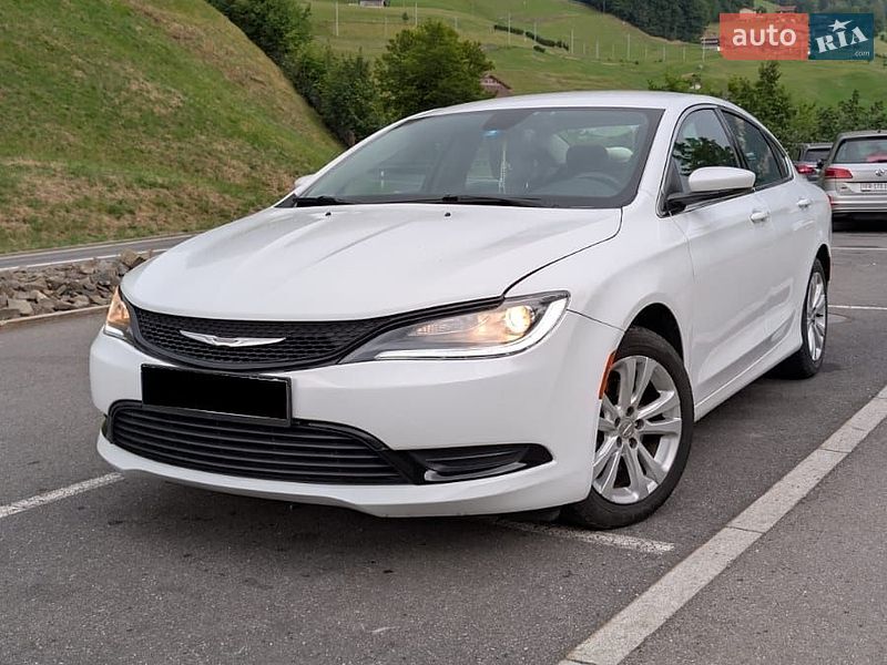 Седан Chrysler 200 2015 в Тернополе