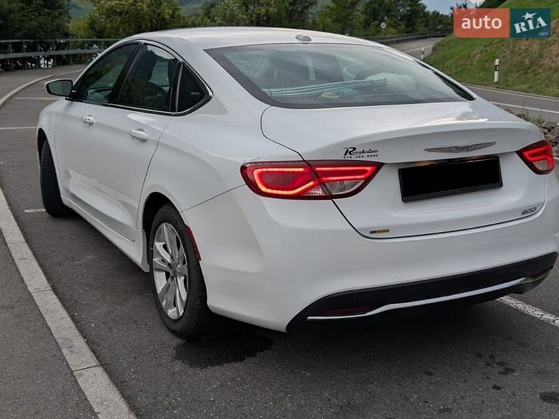 Седан Chrysler 200 2015 в Тернополе