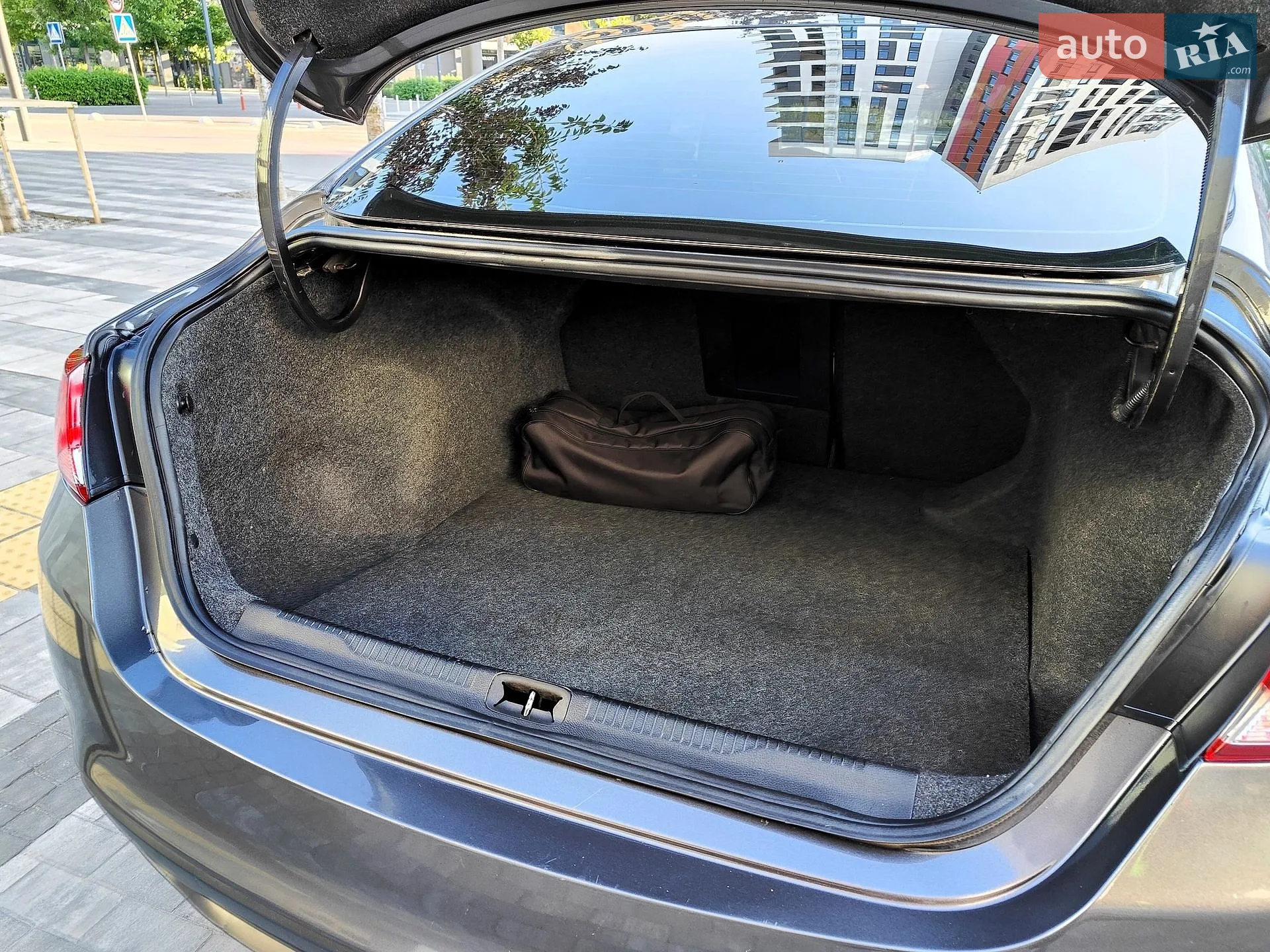 2014 Chrysler 200 - мініатюра 21