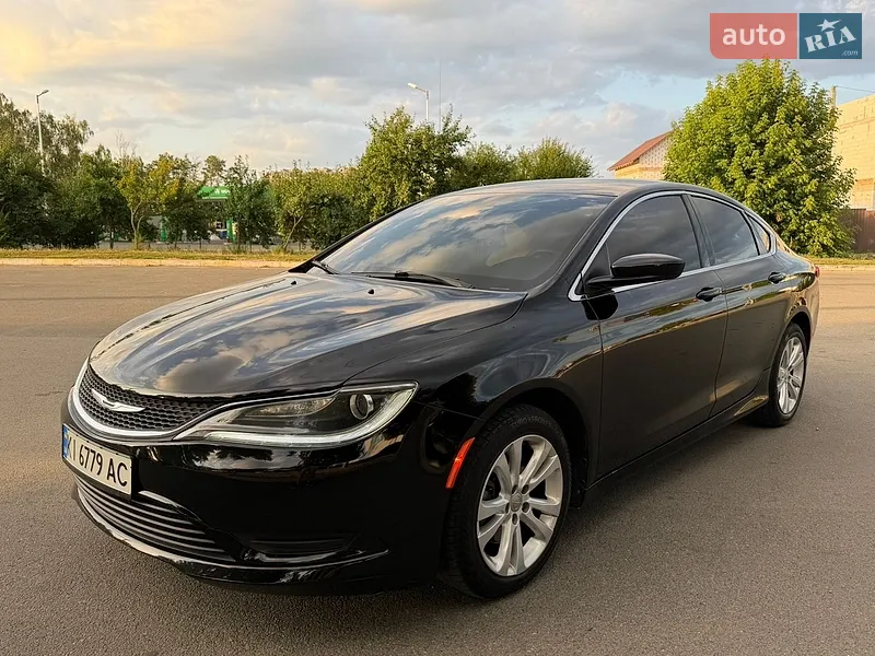 Chrysler 200