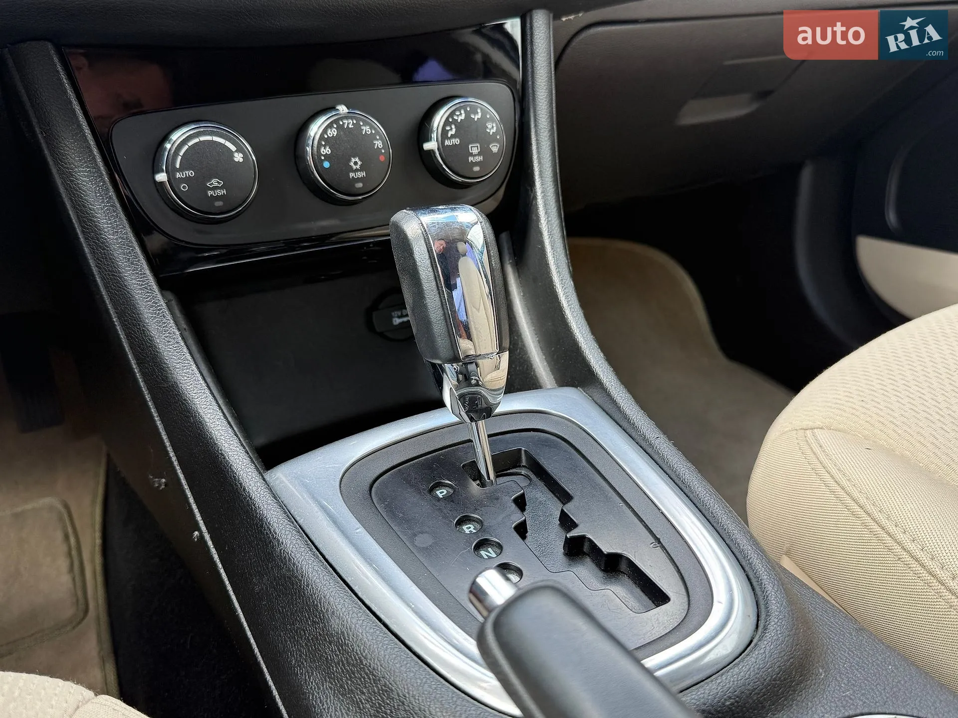 2012 Chrysler 200 - мініатюра 21