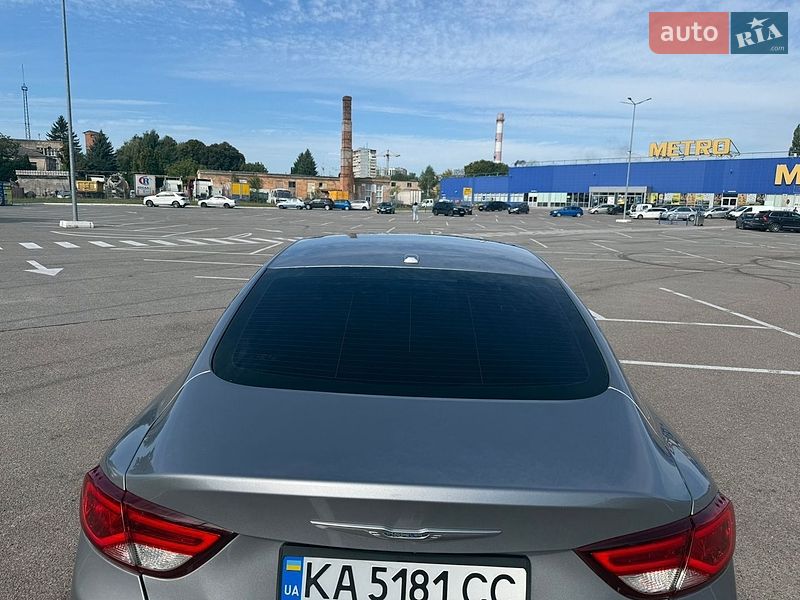 Седан Chrysler 200 2015 в Житомире