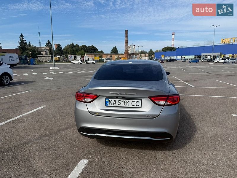 Седан Chrysler 200 2015 в Житомире