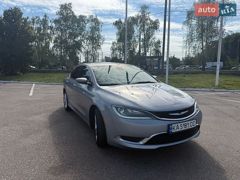 Седан Chrysler 200 2015 в Житомире