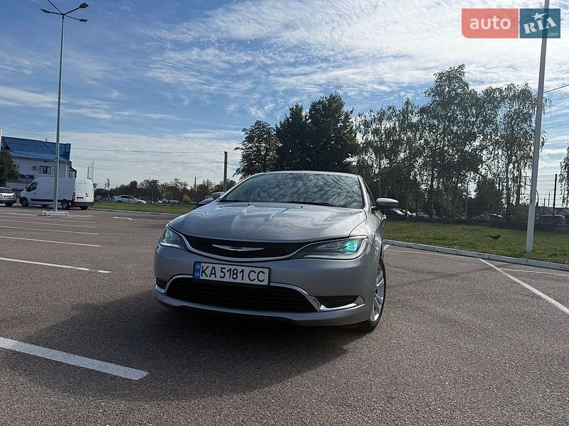 Седан Chrysler 200 2015 в Житомире