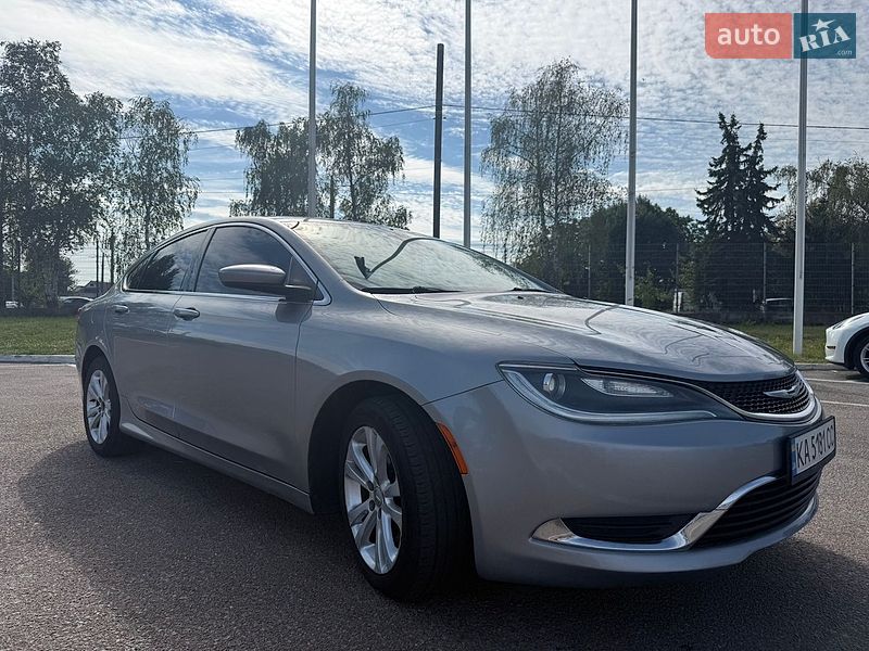 Седан Chrysler 200 2015 в Житомире