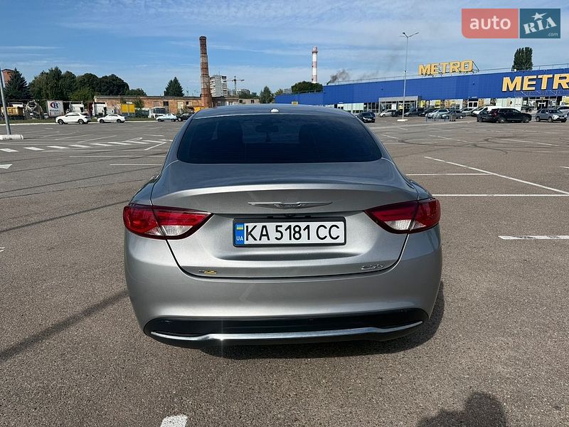 Седан Chrysler 200 2015 в Житомире
