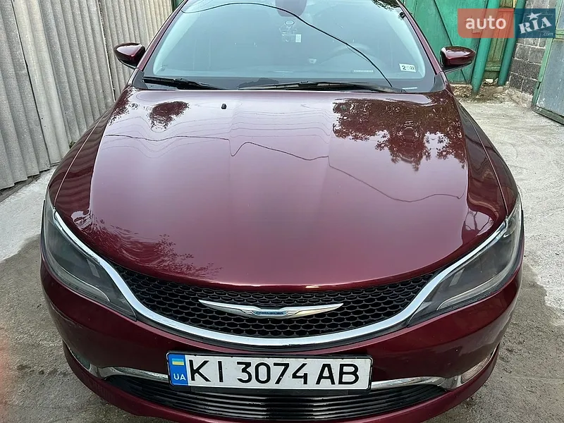 Chrysler 200