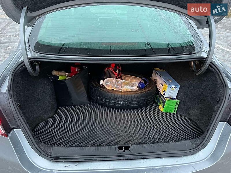 Седан Chrysler 200 2014 в Хмельницькому