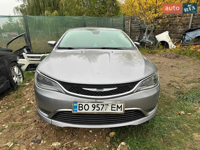 Chrysler 200