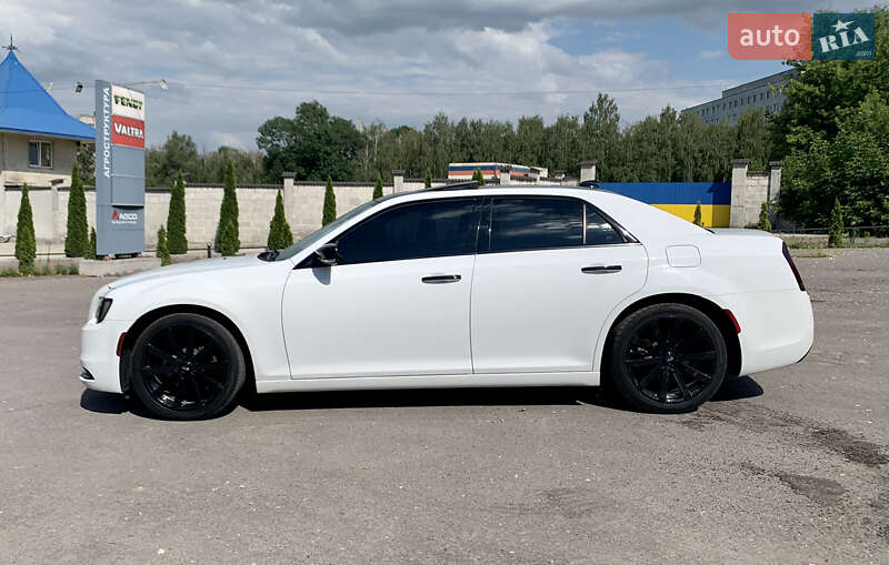 Седан Chrysler 300 S 2018 в Тернополе фото 5 Седан Chrysler 300 S 2018 в Тернополе