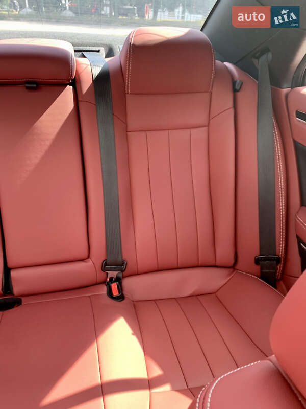 Седан Chrysler 300 S 2018 в Тернополе фото 68 Седан Chrysler 300 S 2018 в Тернополе