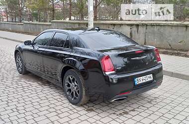 Седан Chrysler 300 S 2015 в 