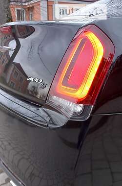 Седан Chrysler 300 S 2015 в 