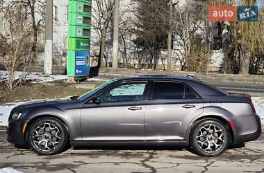 Седан Chrysler 300 S 2016 в Львові