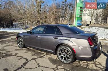 Седан Chrysler 300 S 2016 в Львові