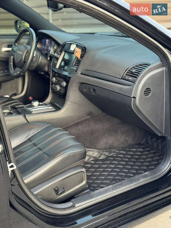 Седан Chrysler 300 S 2015 в Киеве