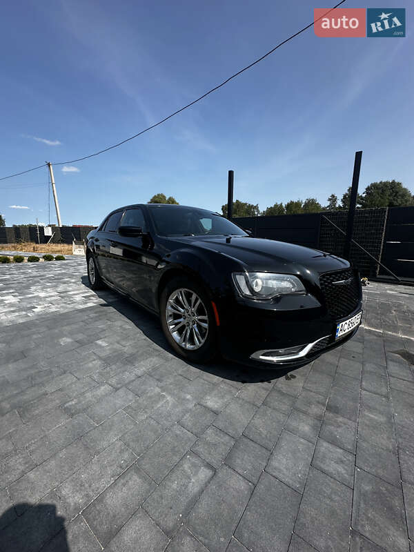 Седан Chrysler 300 S 2015 в Ковеле