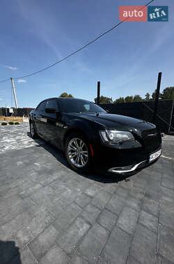 Седан Chrysler 300 S 2015 в 