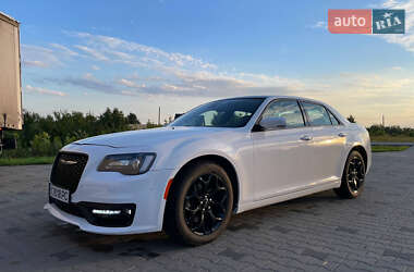 Седан Chrysler 300 S 2015 в 