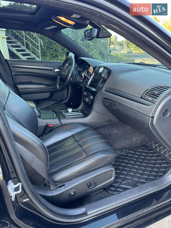 Седан Chrysler 300 S 2015 в Киеве