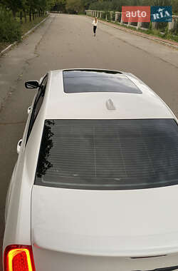 Седан Chrysler 300 S 2022 в 