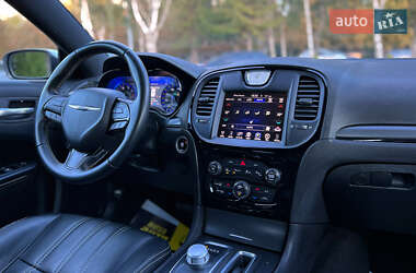 Седан Chrysler 300 S 2015 в 