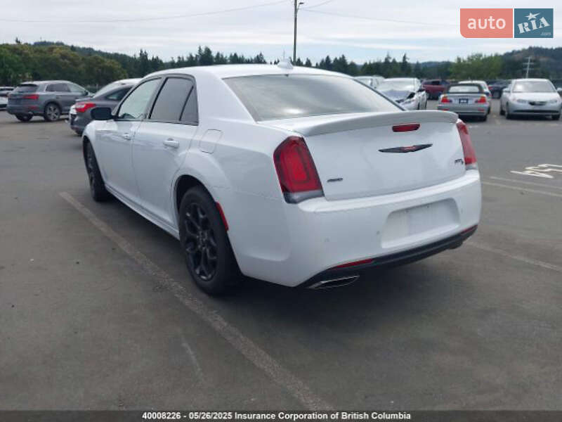 Седан Chrysler 300 S 2022 в Одесі