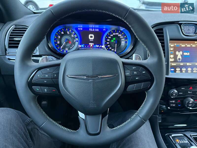 Седан Chrysler 300 S 2022 в Одессе