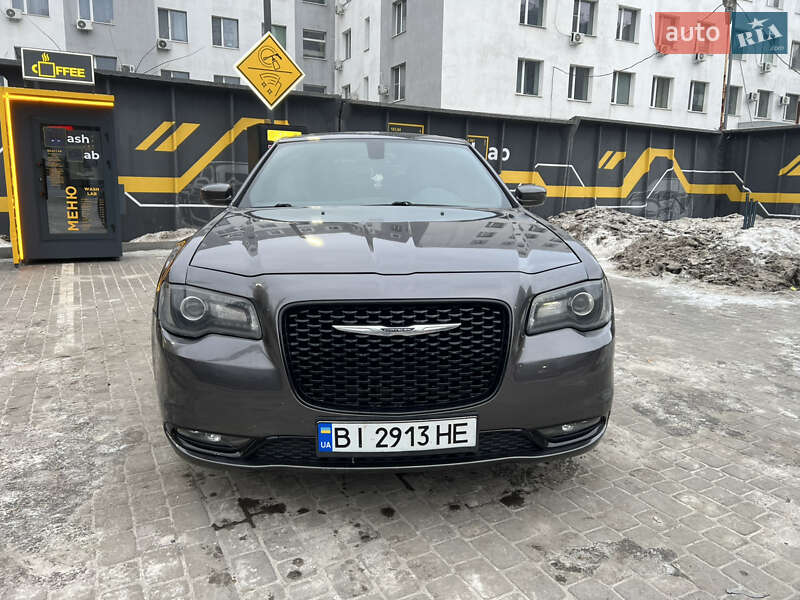 Седан Chrysler 300 S 2015 в Харькове