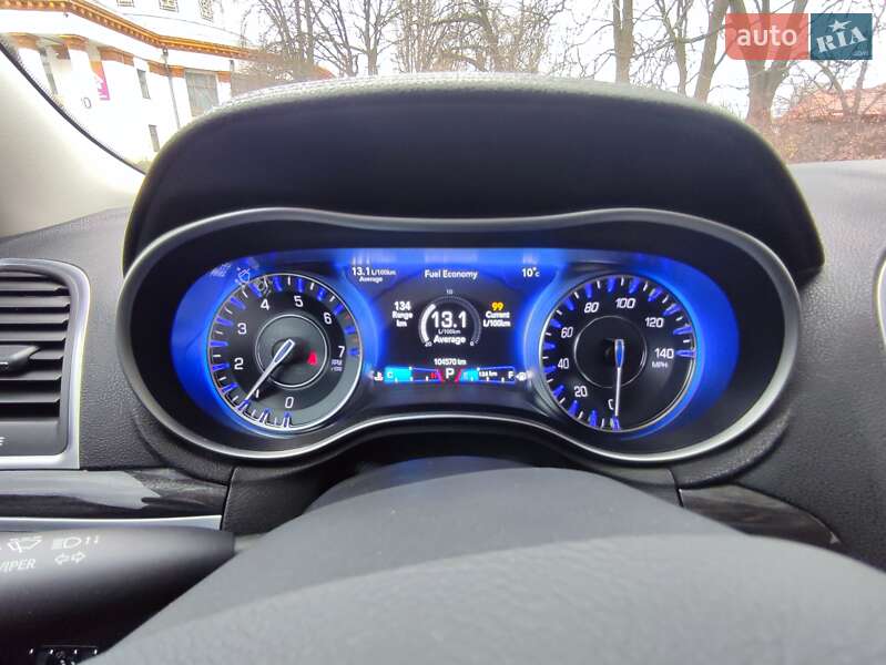 Седан Chrysler 300 2016 в Києві