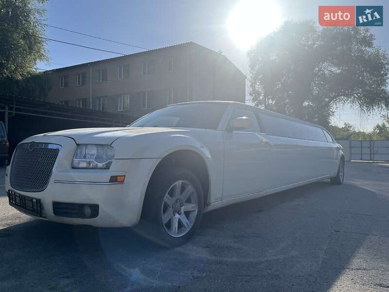 Лімузин Chrysler 300 2007 в Харкові