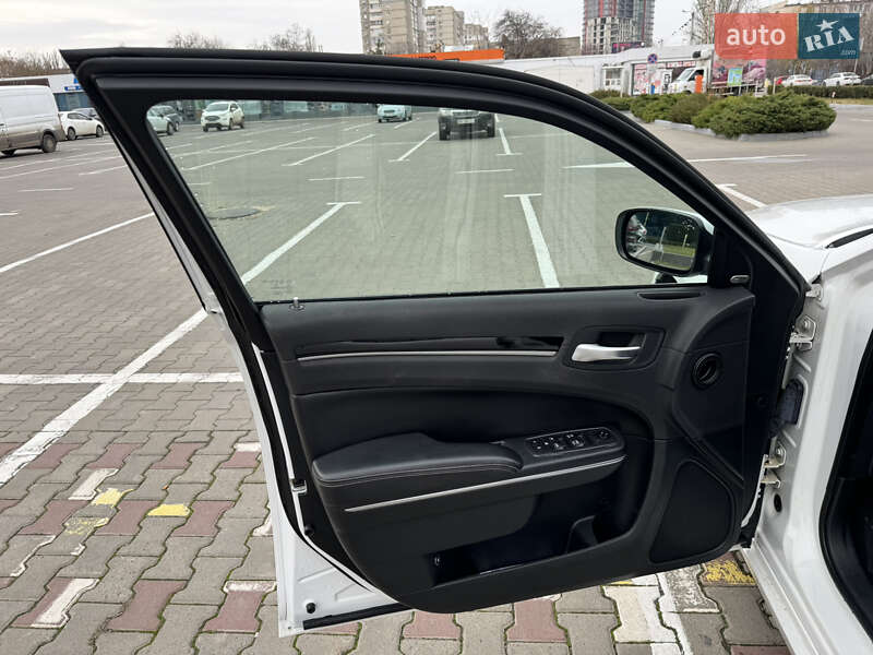 Седан Chrysler 300 2018 в Одессе