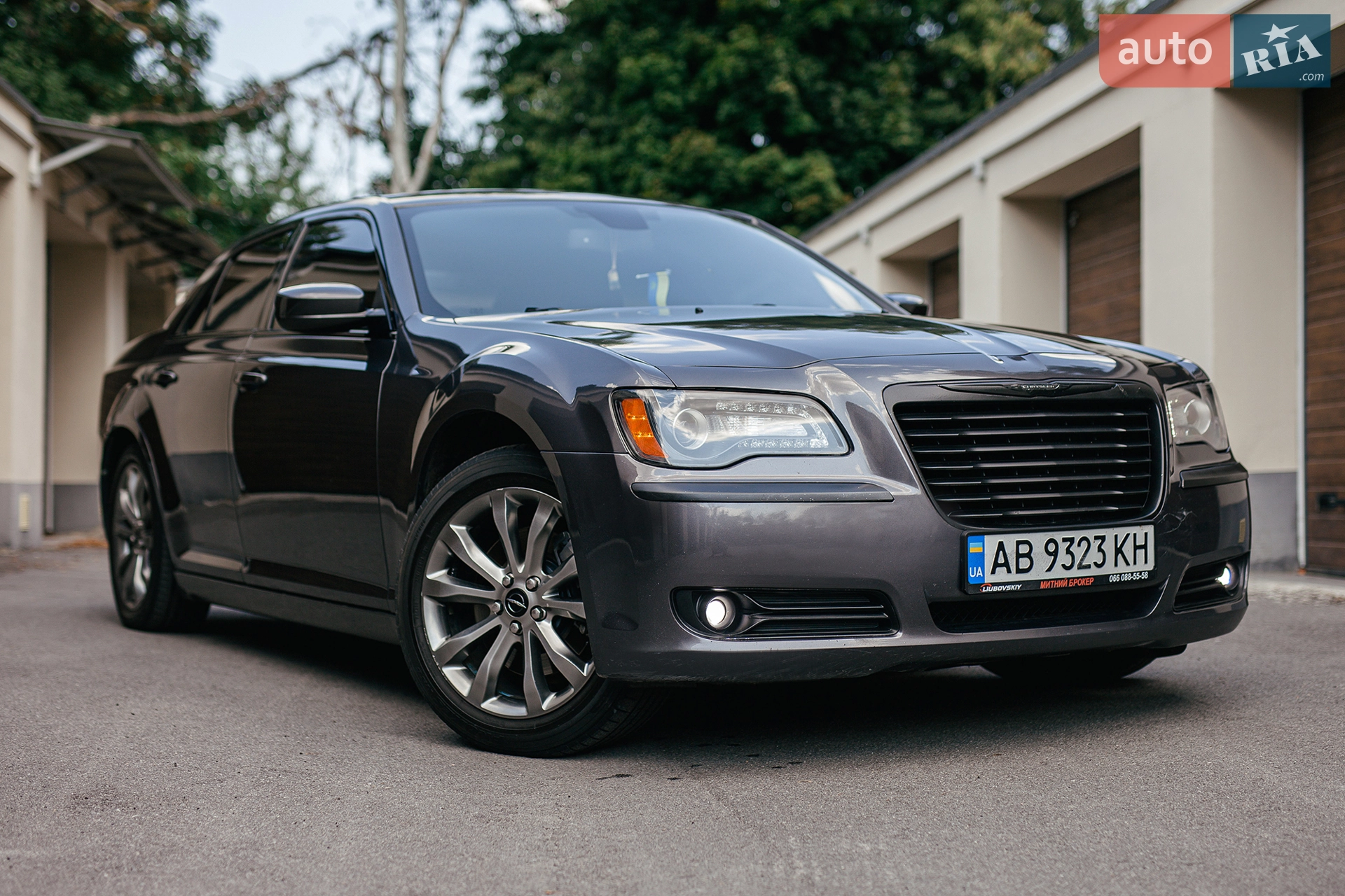2014 Chrysler 300 - мініатюра 2
