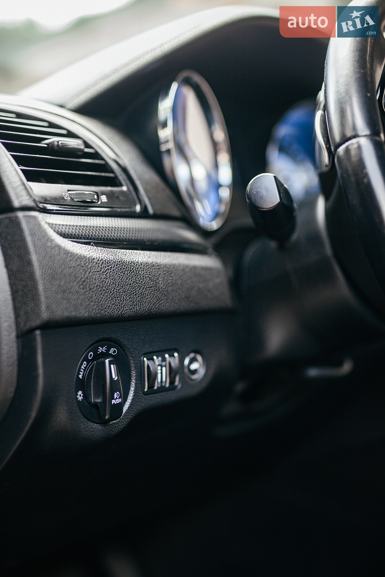 2014 Chrysler 300 - мініатюра 24