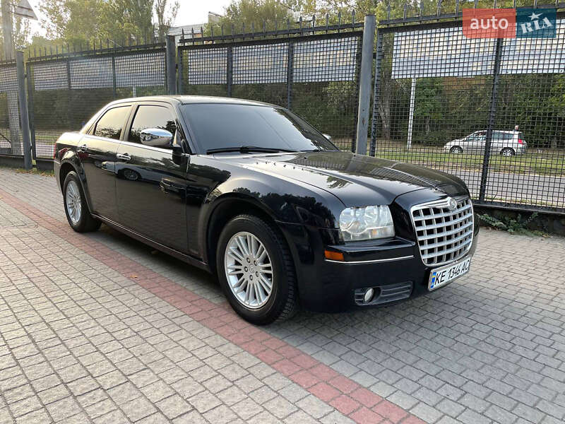 Седан Chrysler 300 2010 в Запорожье