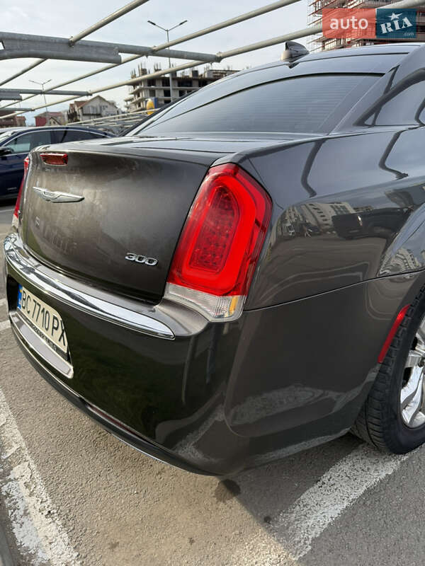 Седан Chrysler 300 2016 в Одессе