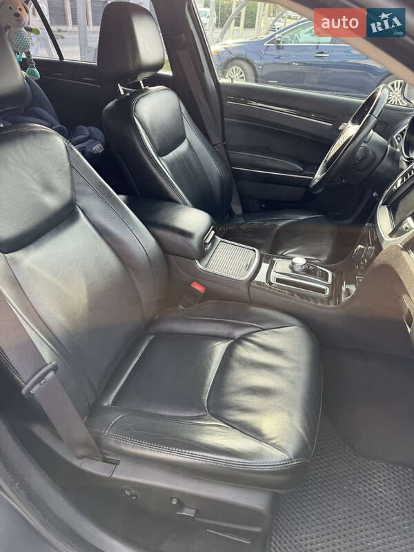 Седан Chrysler 300 2016 в Одессе