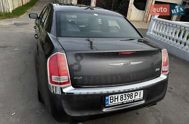 Седан Chrysler 300 2014 в 