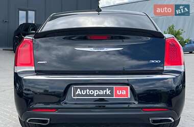 Седан Chrysler 300 2018 в 