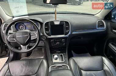 Седан Chrysler 300 2018 в 