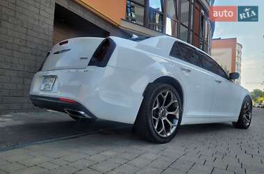 Седан Chrysler 300 2018 в 