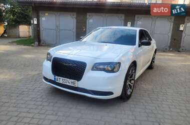 Седан Chrysler 300 2018 в 