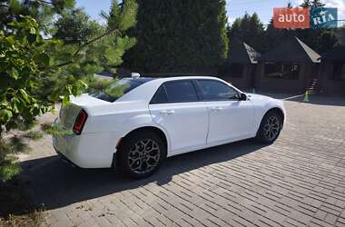 Седан Chrysler 300 2016 в 