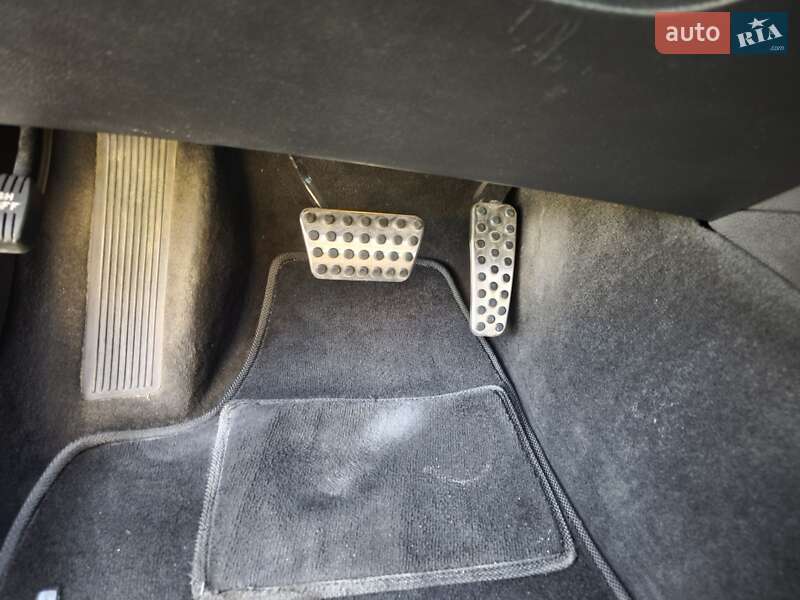 Седан Chrysler 300 2016 в Львове фото 20 Седан Chrysler 300 2016 в Львове