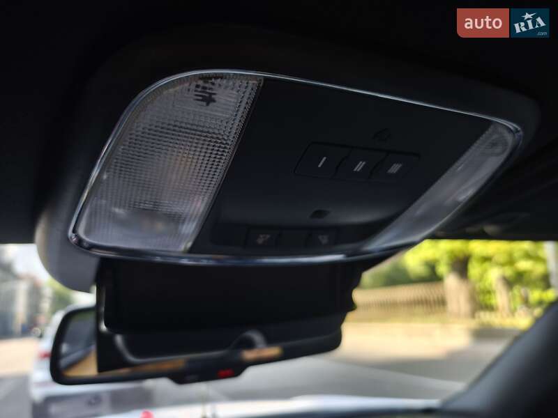 Седан Chrysler 300 2016 в Львове фото 24 Седан Chrysler 300 2016 в Львове