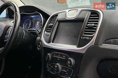 Седан Chrysler 300 2018 в 