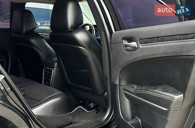 Седан Chrysler 300 2018 в 